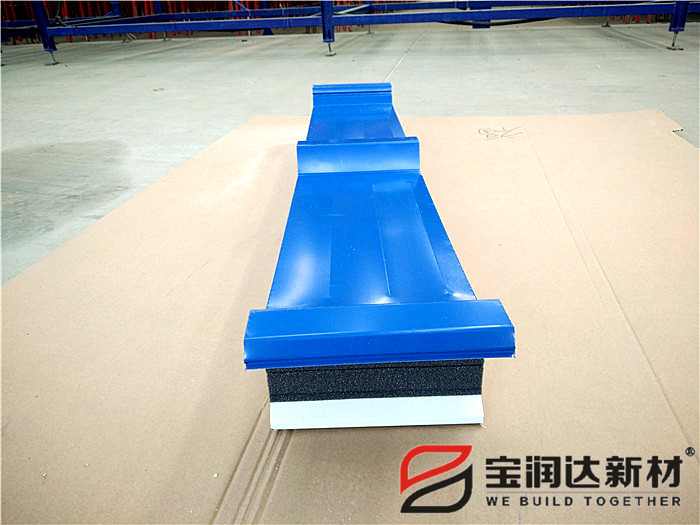 聚氨酯屋面板生產(chǎn)廠家 寶潤達