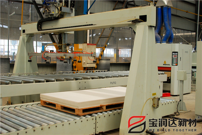 寶潤(rùn)達(dá)外墻保溫裝飾一體板生產(chǎn)線(xiàn)