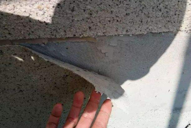 真石漆空鼓脫落的原因及如何解決真石漆脫落現(xiàn)象？