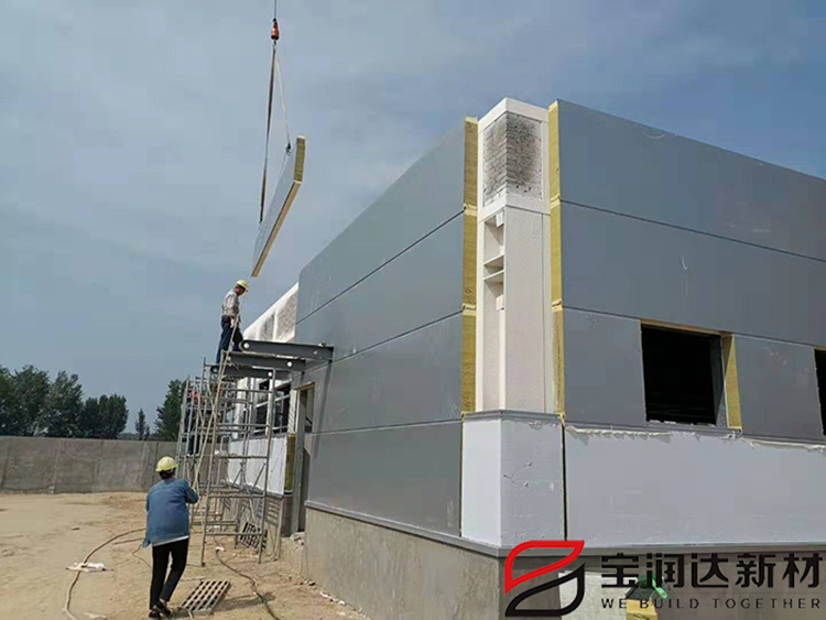 為什么一定要選擇聚氨酯封邊巖棉墻面板？