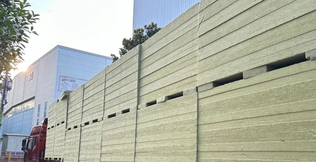 寶潤(rùn)達(dá)聚氨酯封邊巖棉板 寶潤(rùn)達(dá)聚氨酯封邊巖棉板