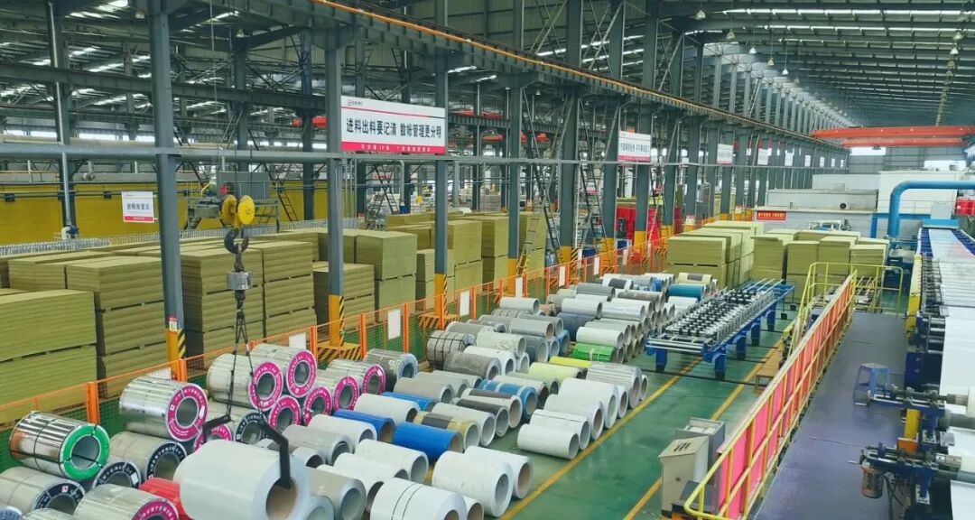 寶潤(rùn)達(dá)聚氨酯封邊巖棉板 寶潤(rùn)達(dá)聚氨酯封邊巖棉板